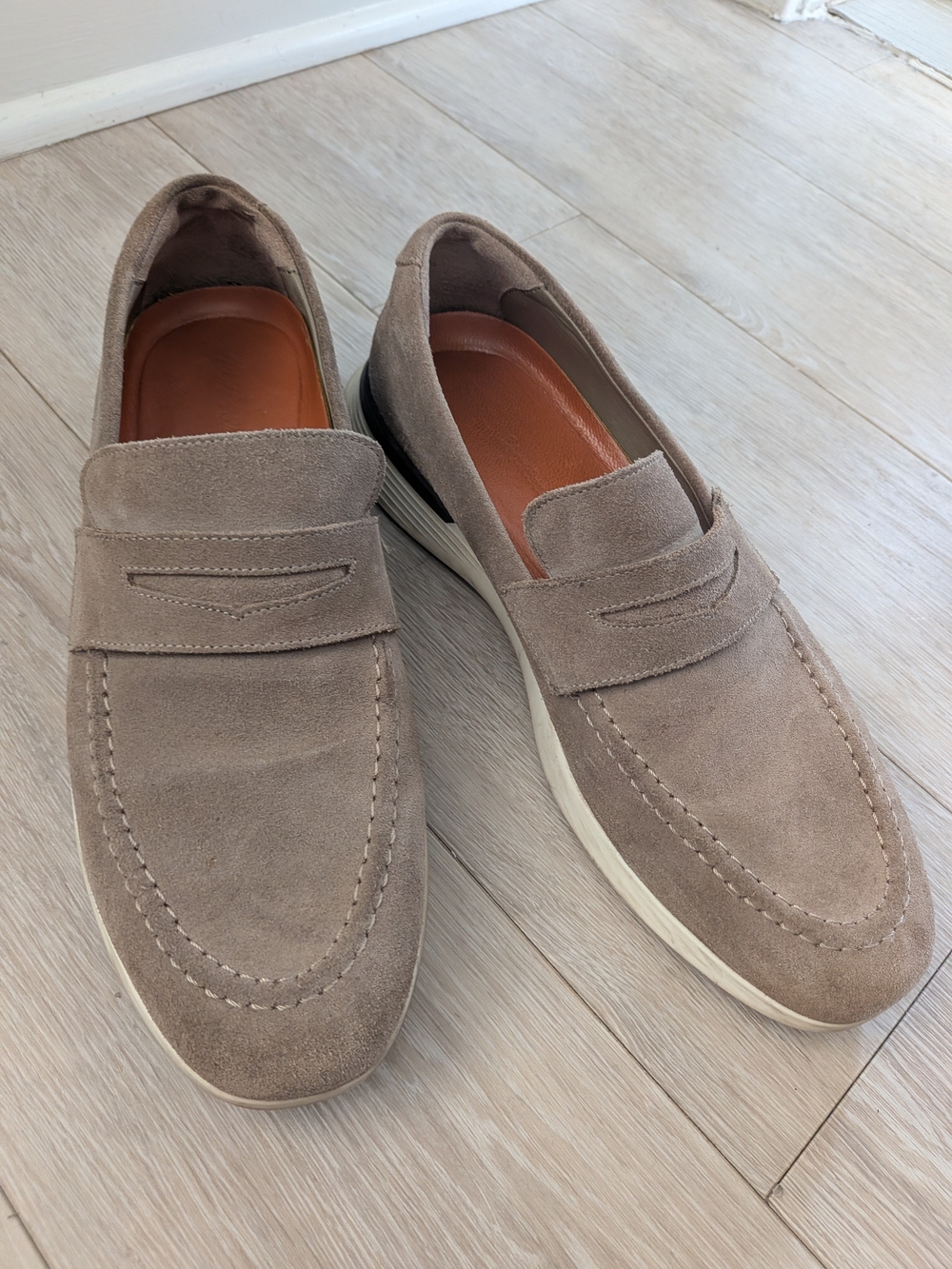 Wolf & Shepherd Crossover Penny Loafer Stone Suede US 10.5 M Portugal GUC